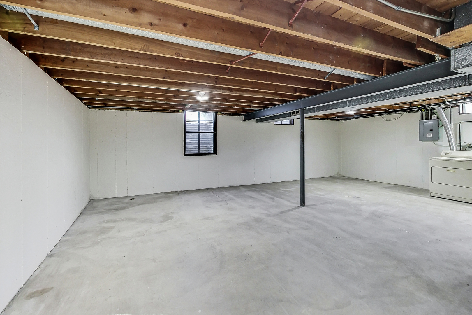 2024 E Wintergreen Avenue, Mount Prospect, IL 60056