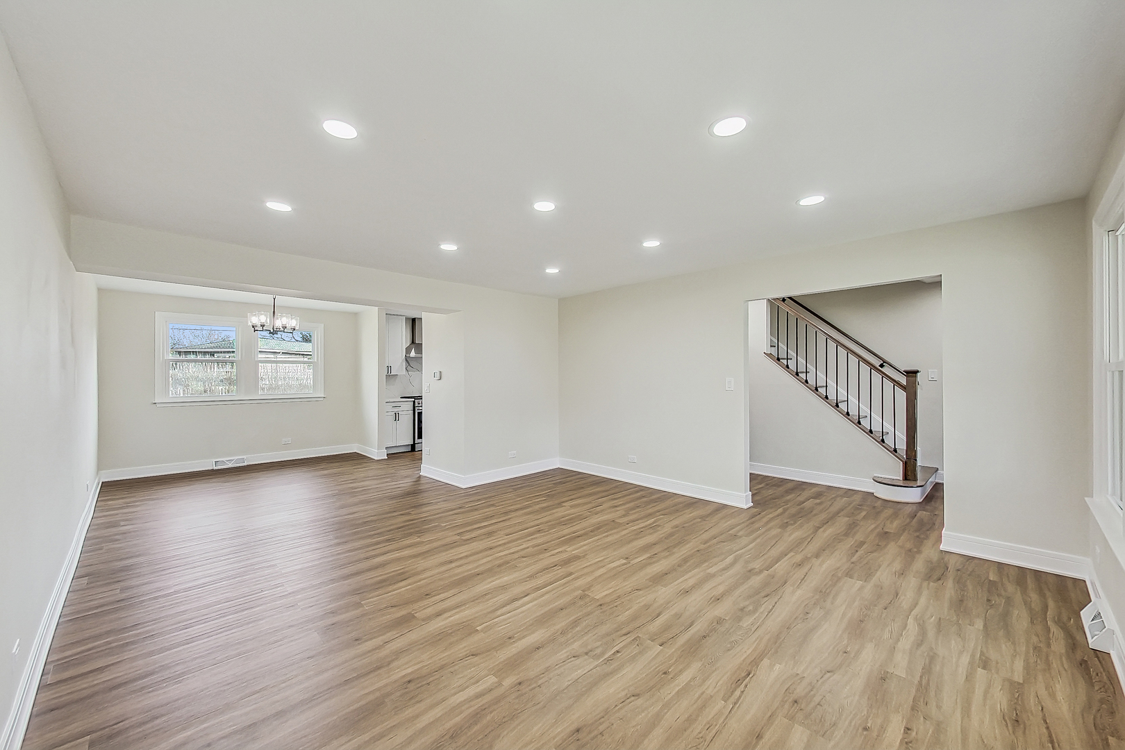 2024 E Wintergreen Avenue, Mount Prospect, IL 60056