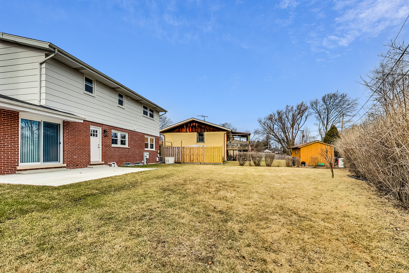 2024 E Wintergreen Avenue, Mount Prospect, IL 60056