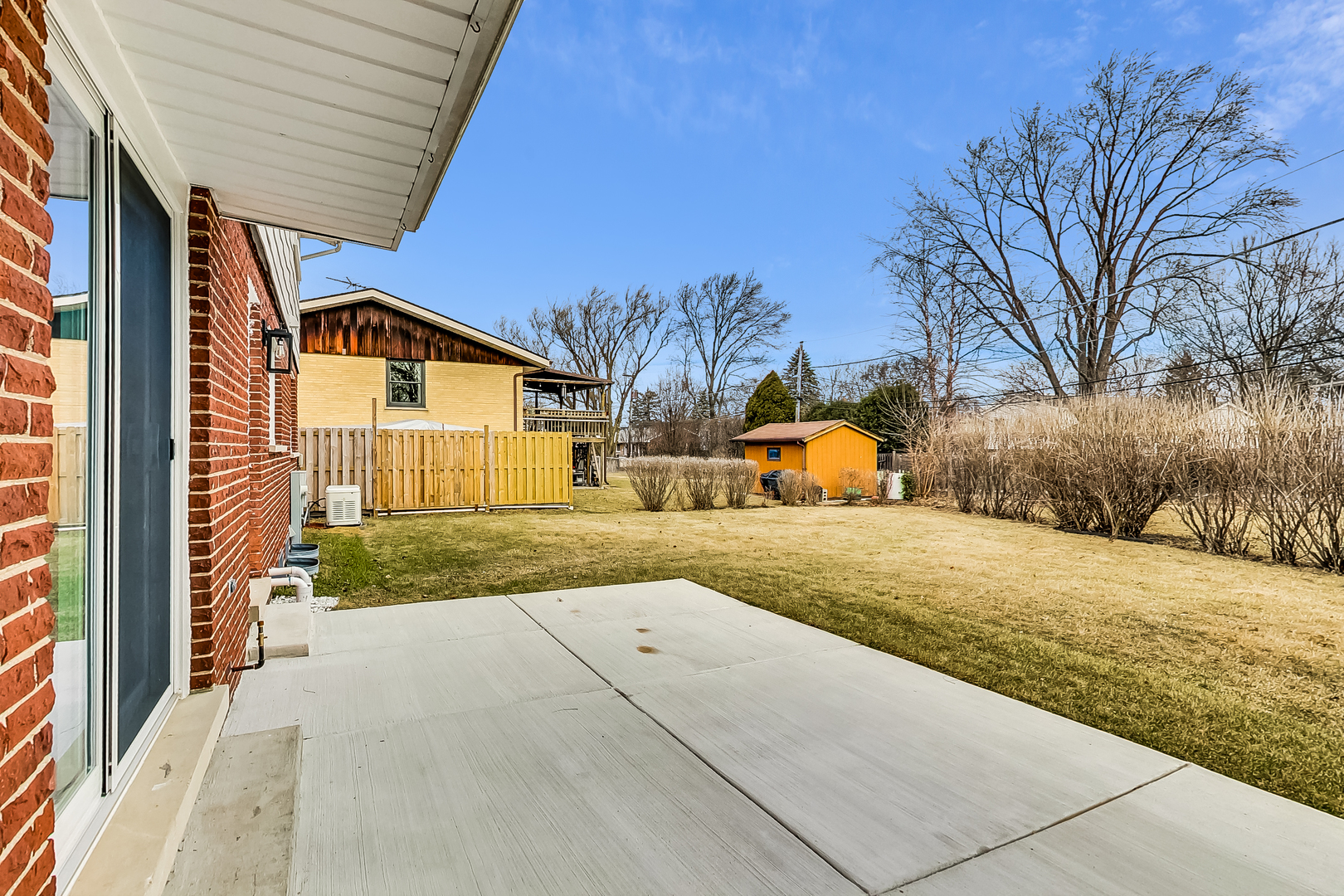 2024 E Wintergreen Avenue, Mount Prospect, IL 60056