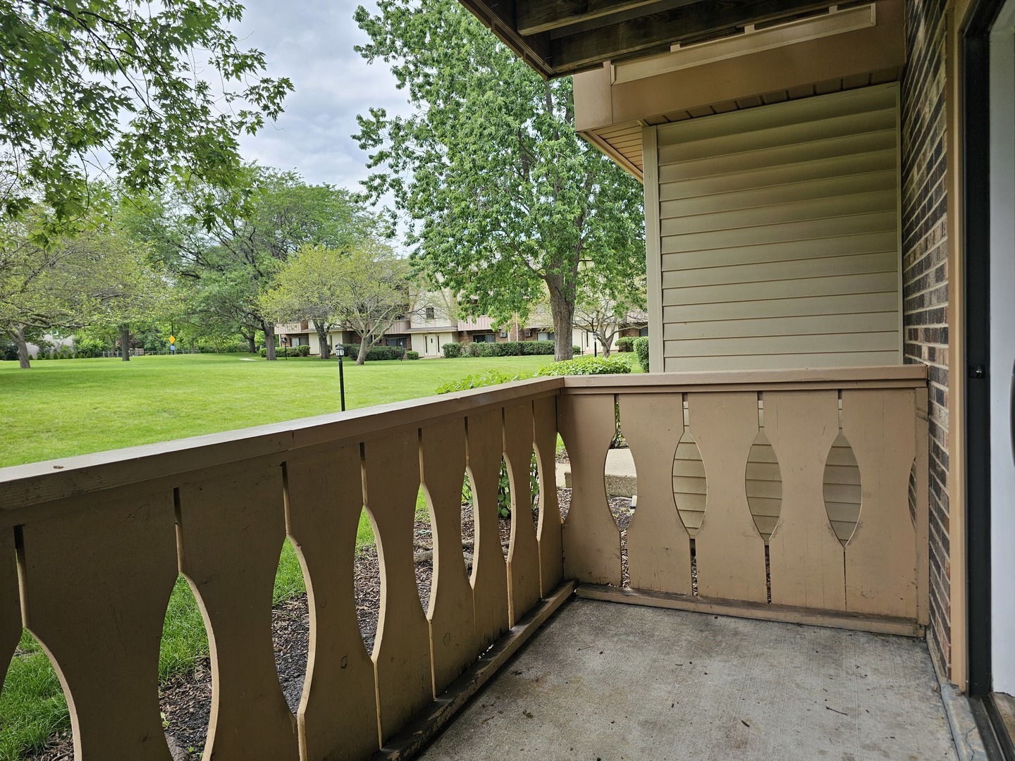 12 Parkside Court #4, Vernon Hills, IL 60061