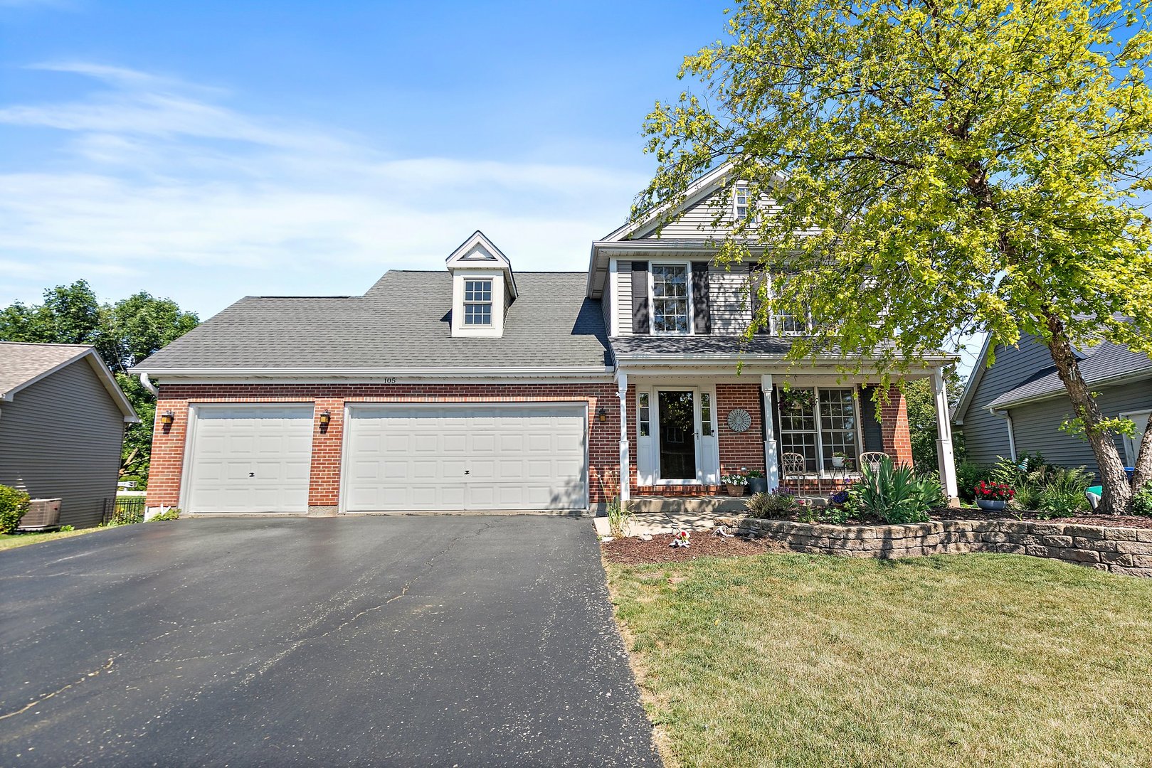 105 Devonshire Drive, DeKalb, IL 60115