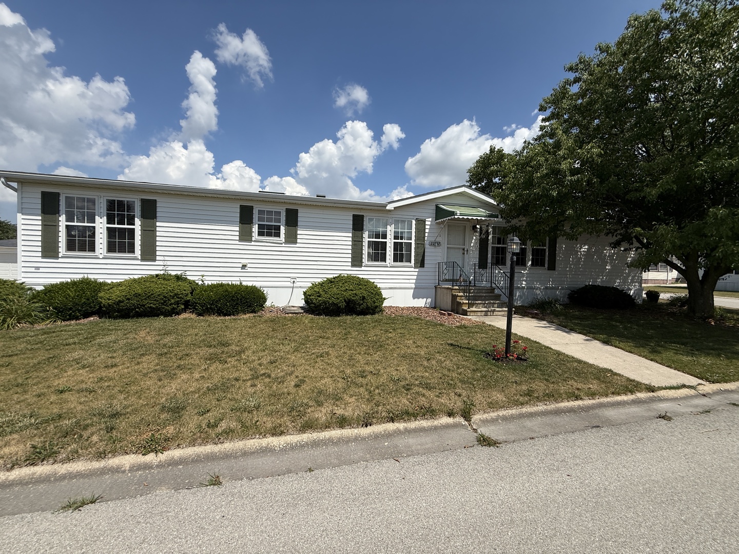 22737 S Ridge Lane, Frankfort, IL 60423