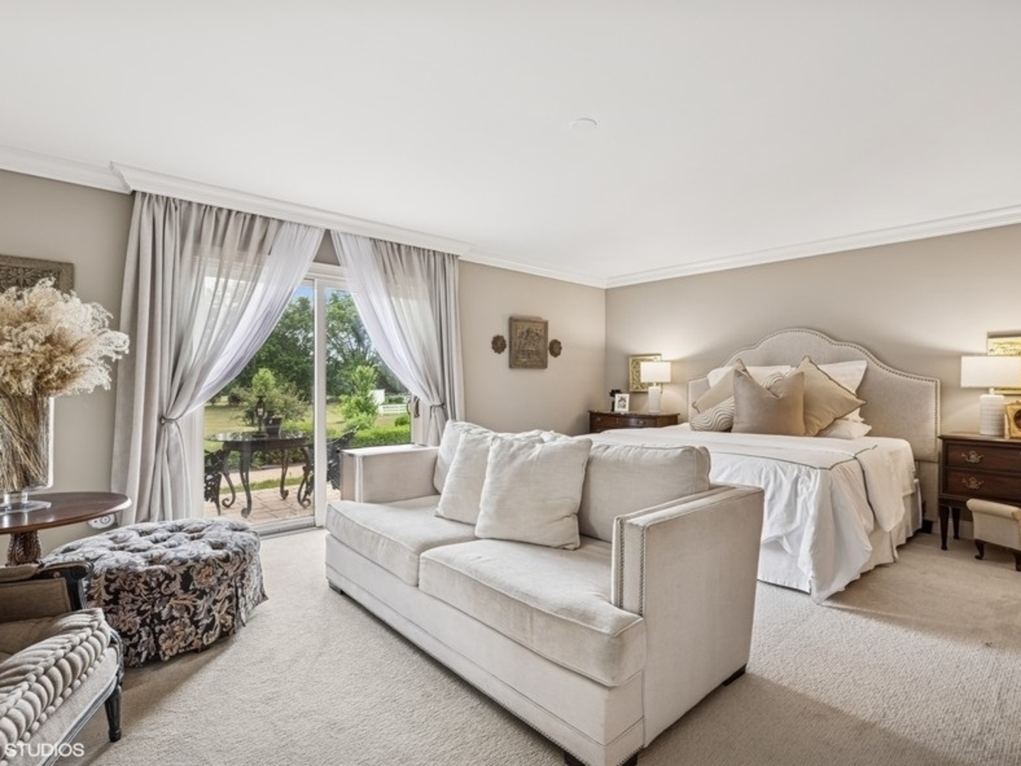 404 Caesar Drive, Barrington Hills, IL 60010