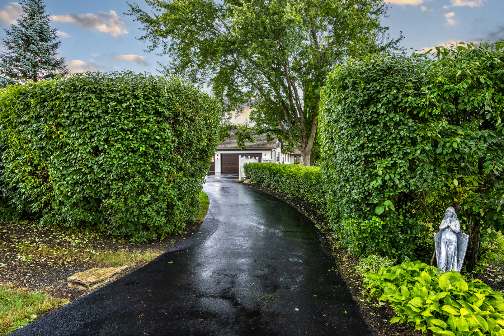 404 Caesar Drive, Barrington Hills, IL 60010