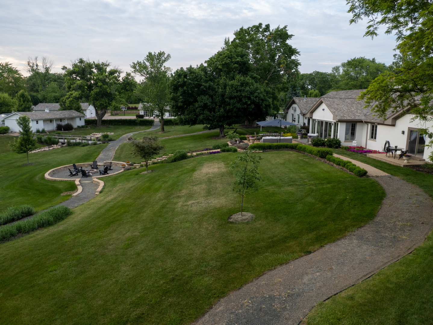 404 Caesar Drive, Barrington Hills, IL 60010