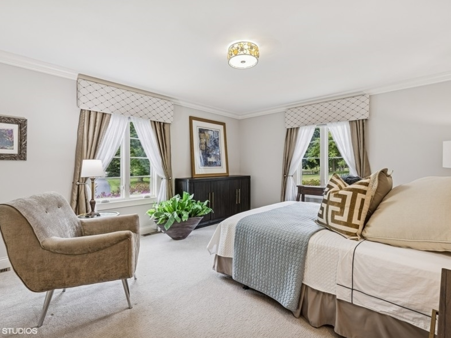 404 Caesar Drive, Barrington Hills, IL 60010