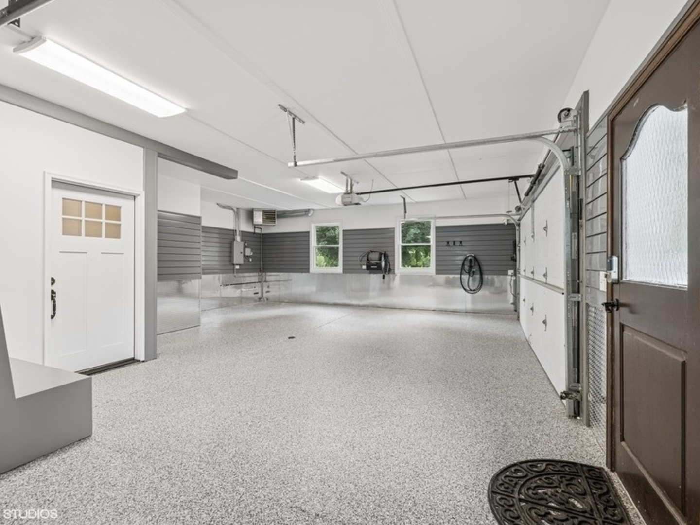 404 Caesar Drive, Barrington Hills, IL 60010