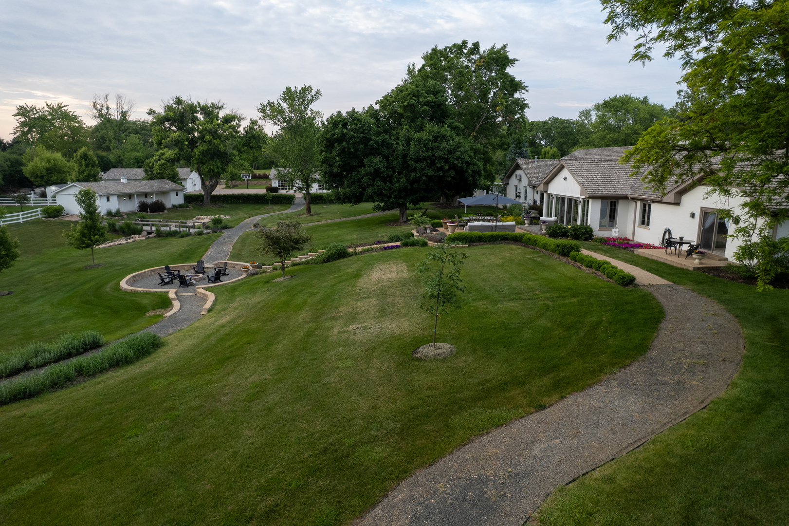 404 Caesar Drive, Barrington Hills, IL 60010