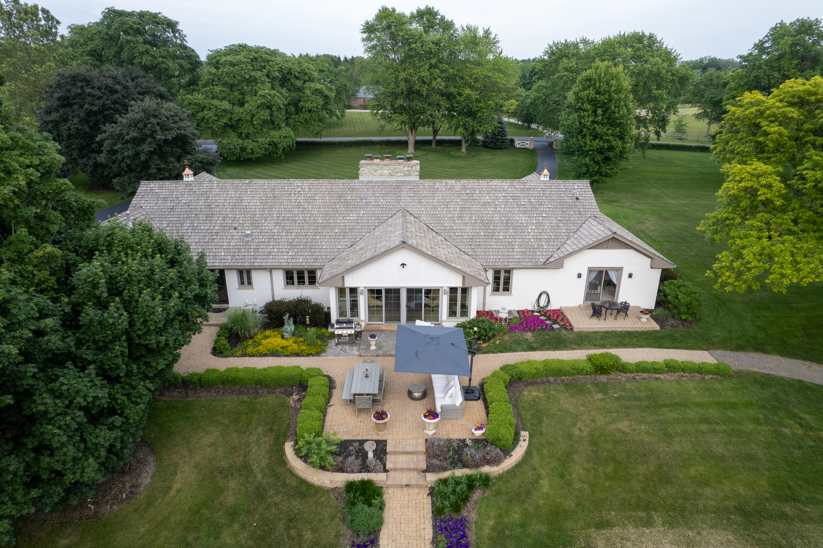 404 Caesar Drive, Barrington Hills, IL 60010