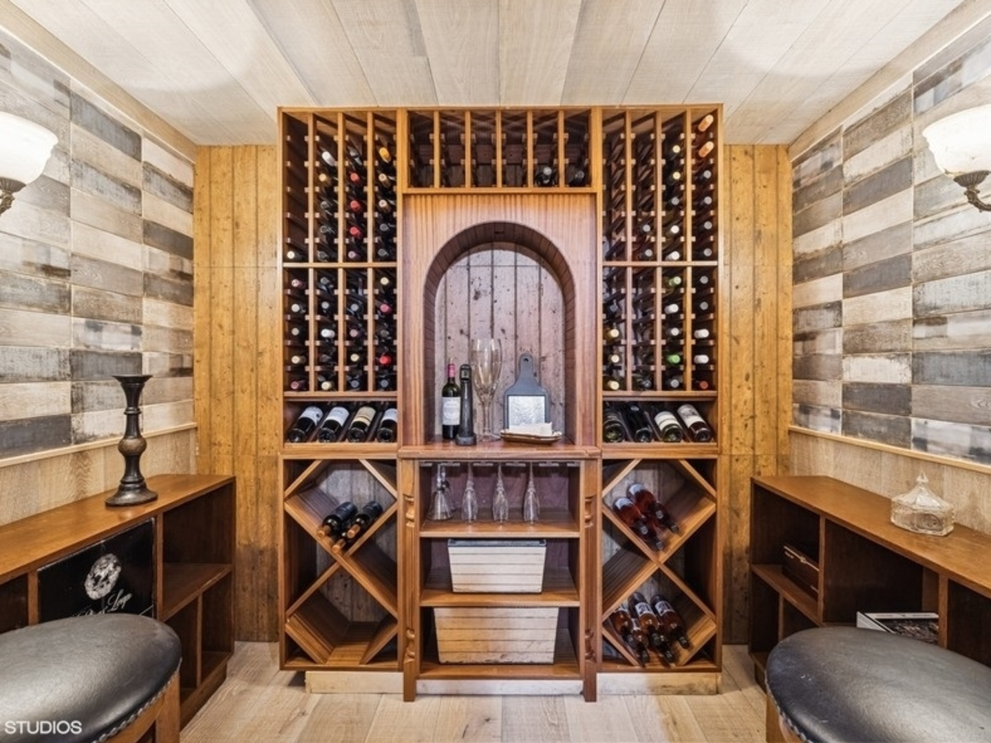 404 Caesar Drive, Barrington Hills, IL 60010