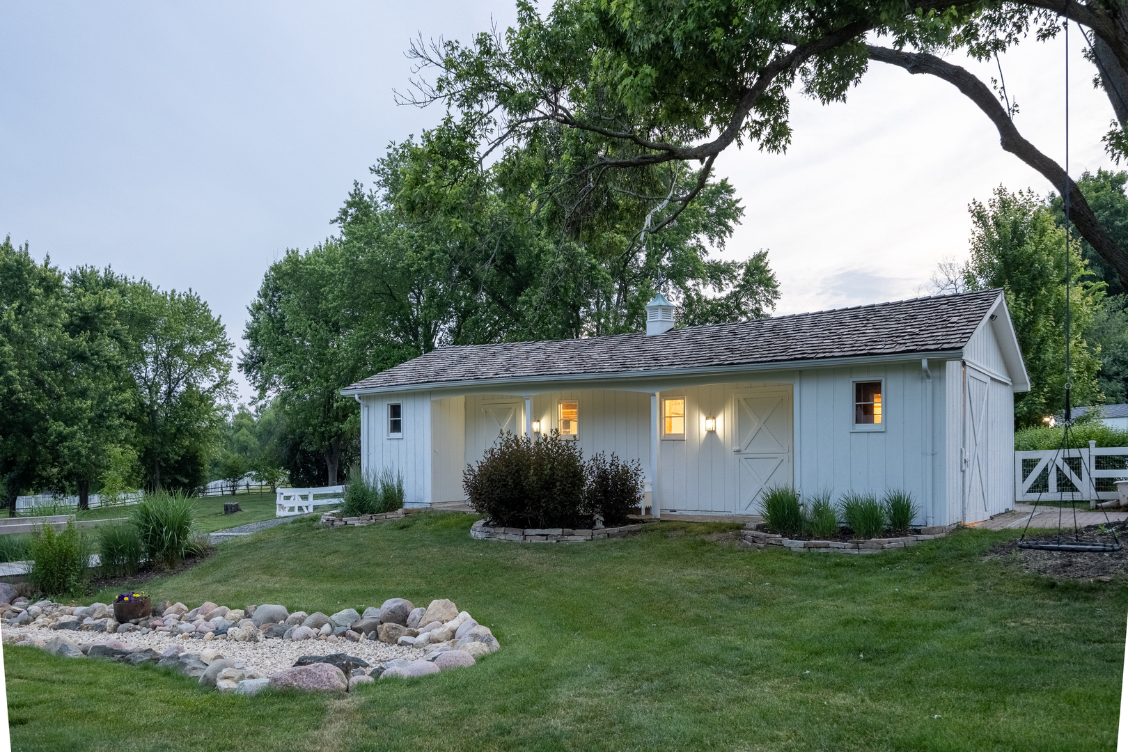 404 Caesar Drive, Barrington Hills, IL 60010