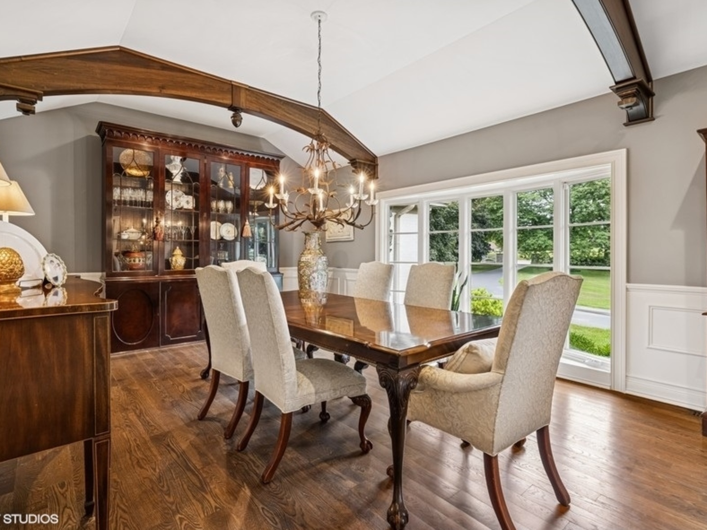 404 Caesar Drive, Barrington Hills, IL 60010