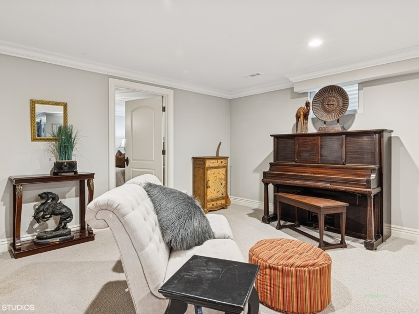 404 Caesar Drive, Barrington Hills, IL 60010