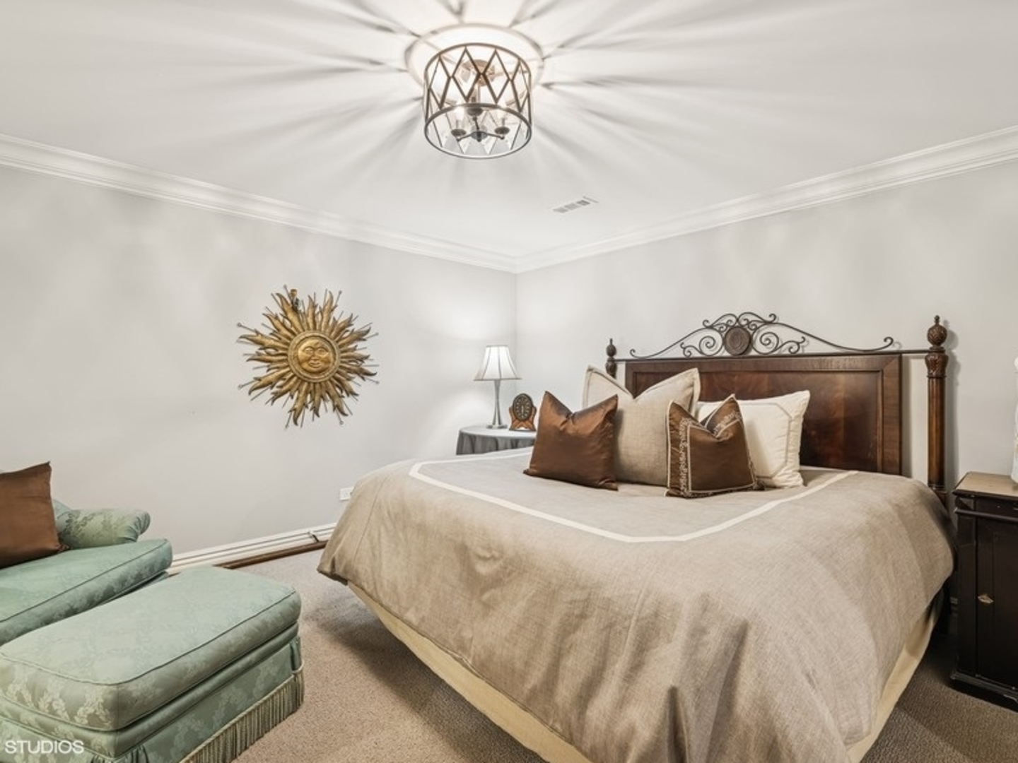 404 Caesar Drive, Barrington Hills, IL 60010