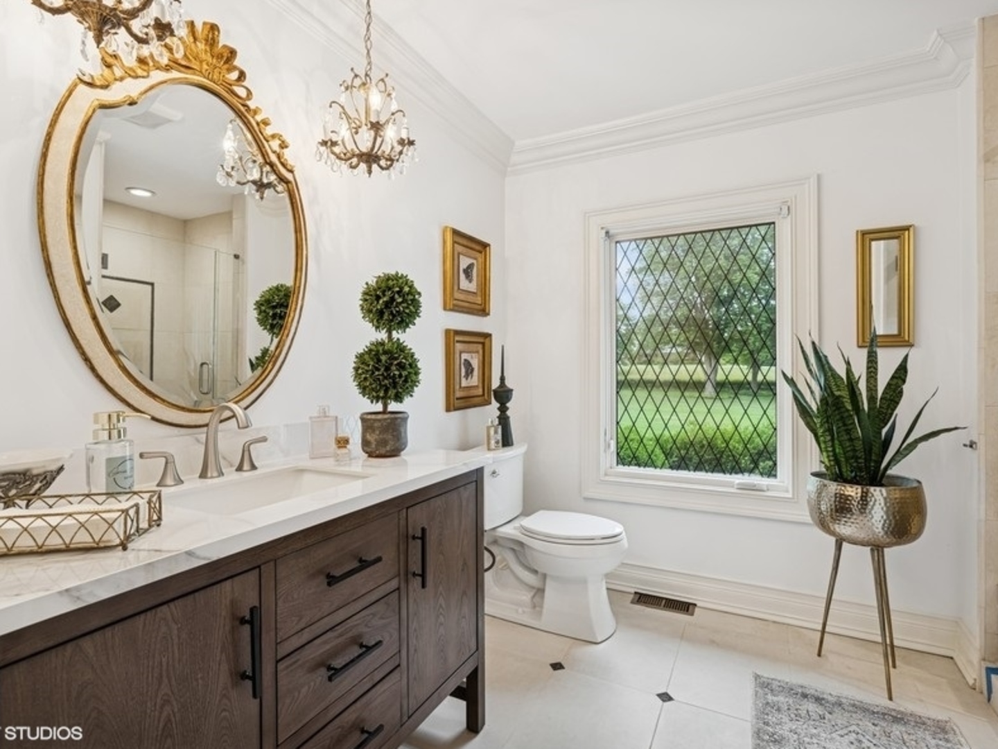 404 Caesar Drive, Barrington Hills, IL 60010