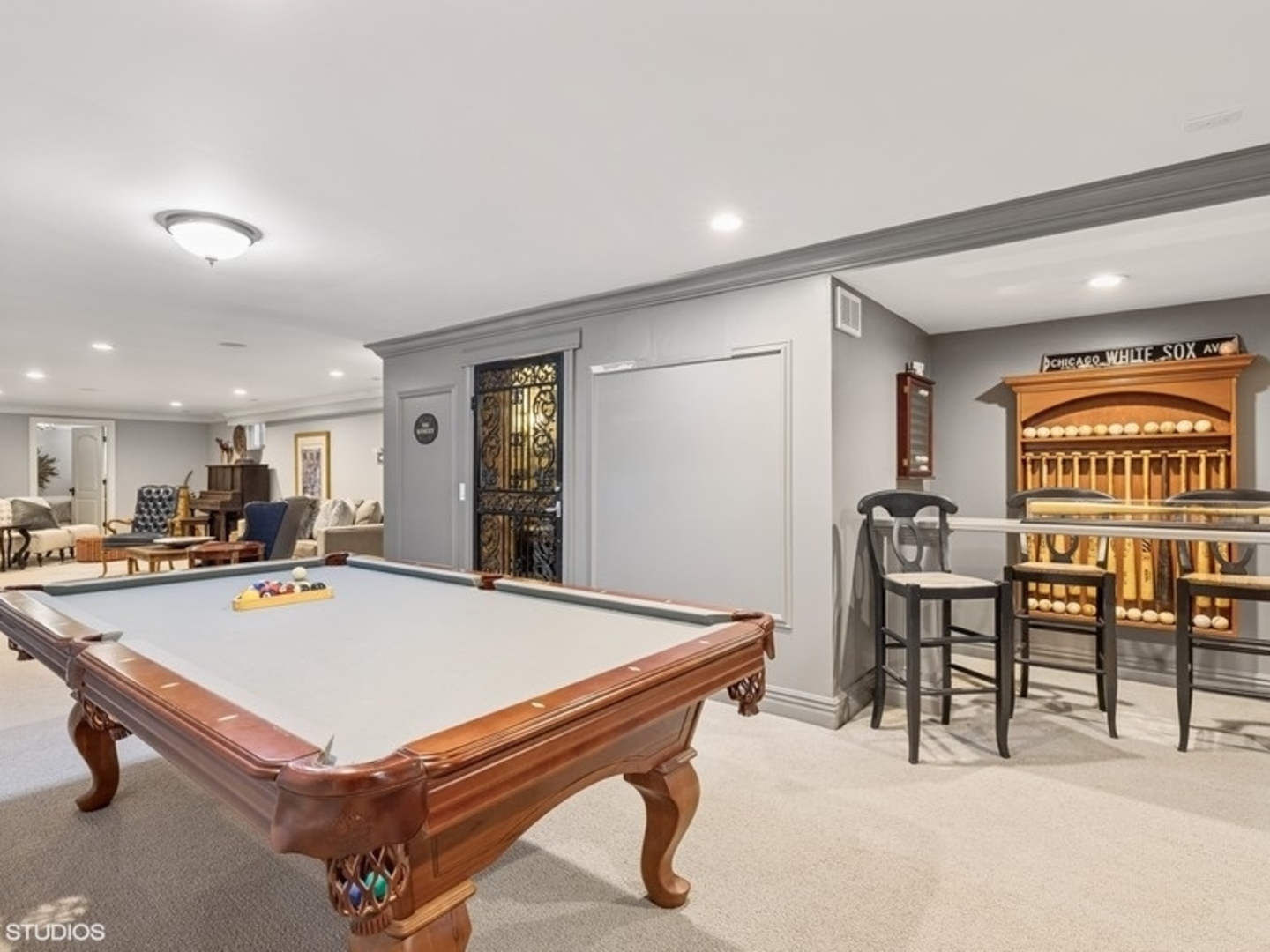 404 Caesar Drive, Barrington Hills, IL 60010