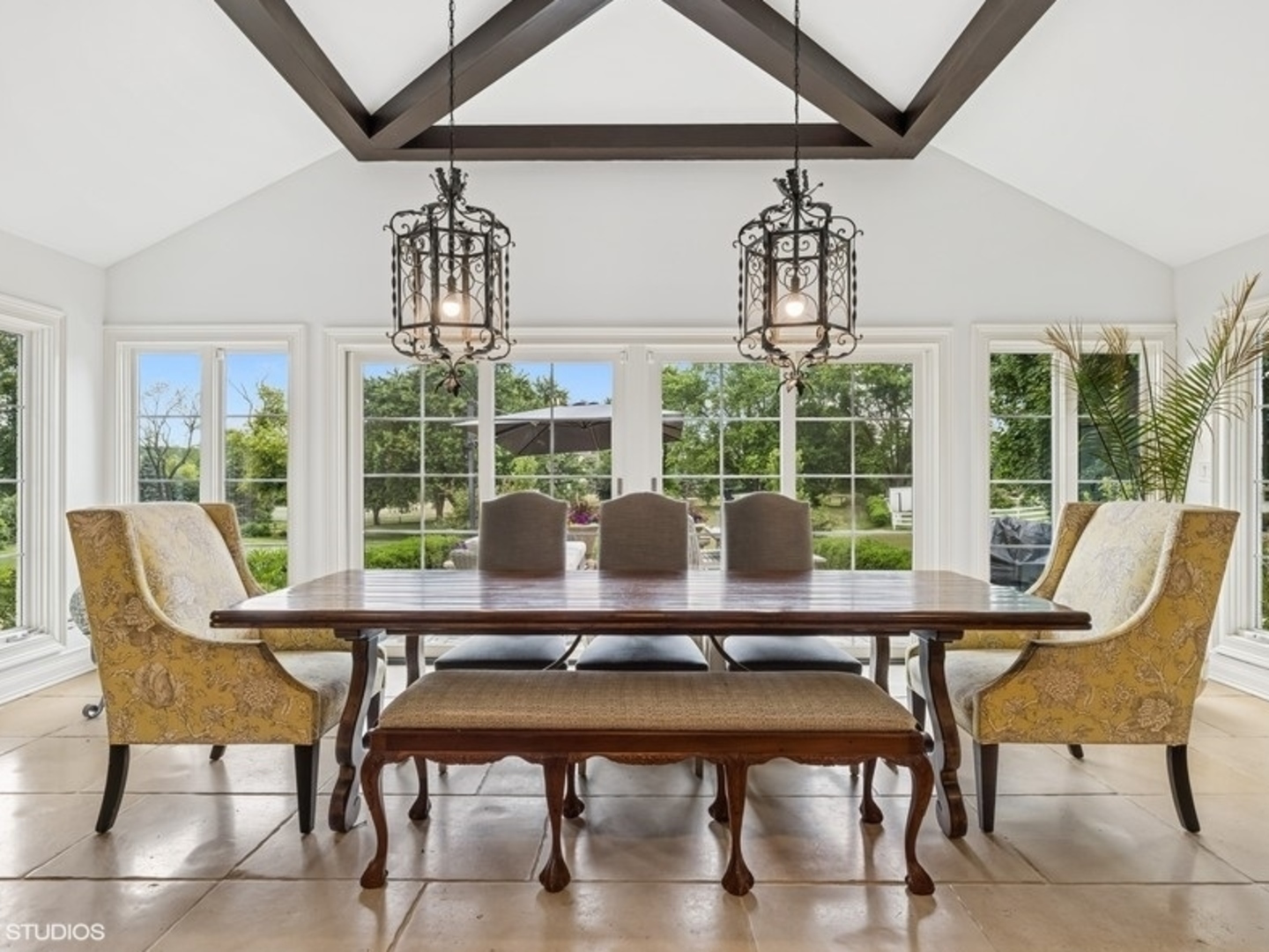 404 Caesar Drive, Barrington Hills, IL 60010