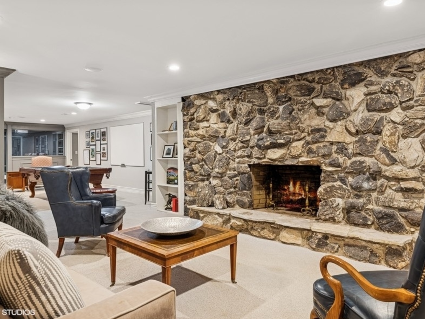 404 Caesar Drive, Barrington Hills, IL 60010