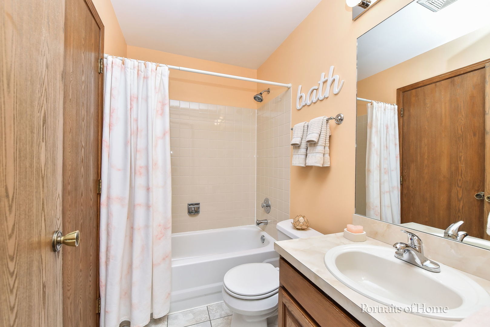 2254 Petworth Court #202D, Naperville, IL 60565