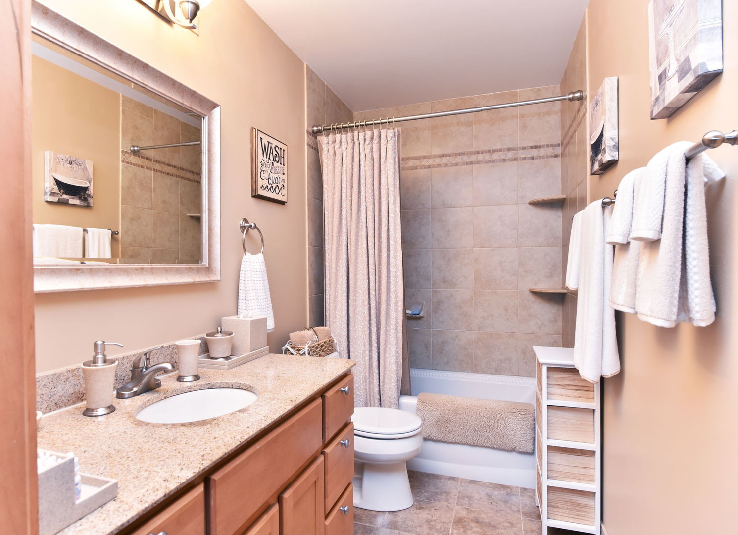 2254 Petworth Court #202D, Naperville, IL 60565