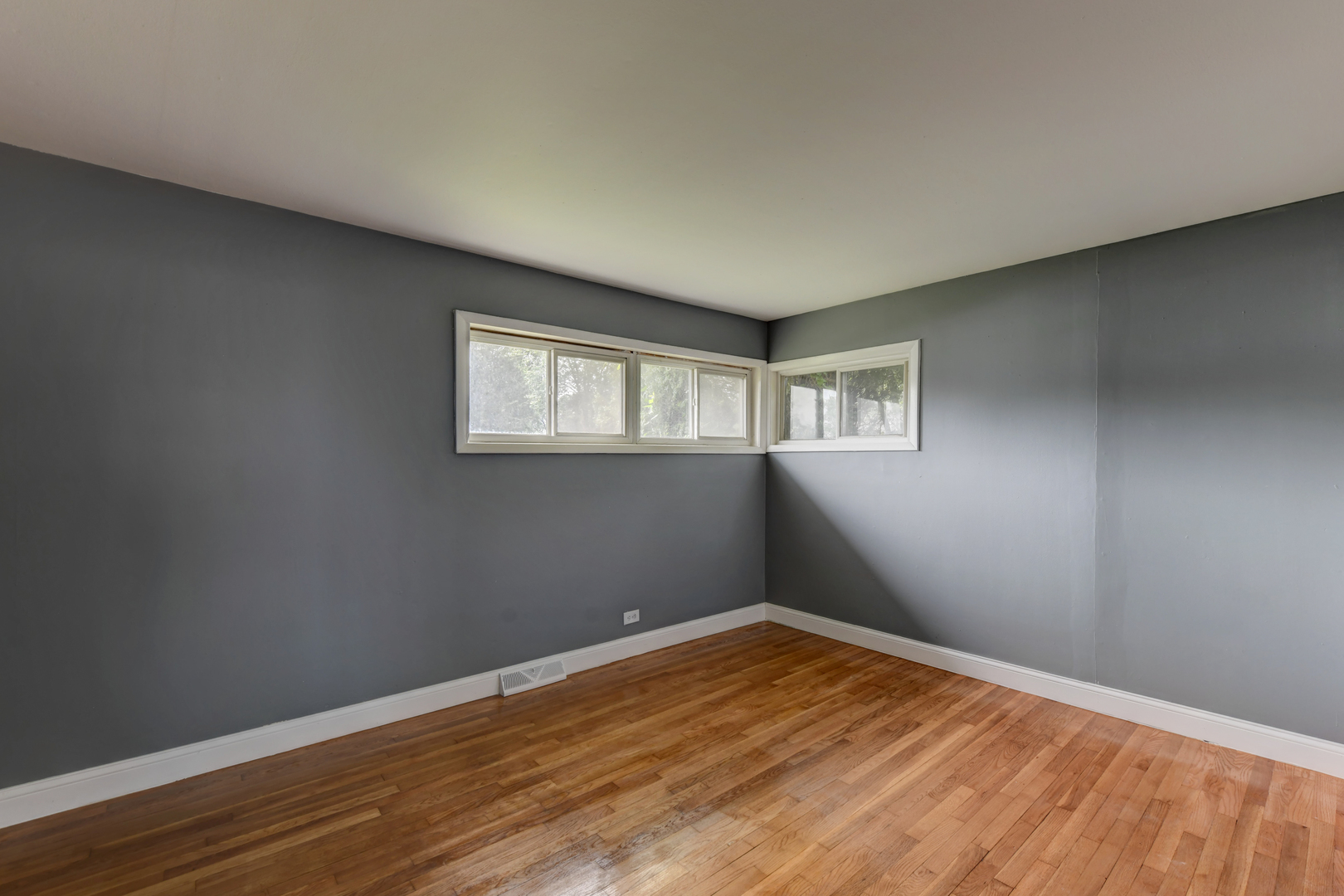 16218 Sussex Court, Markham, IL 60428