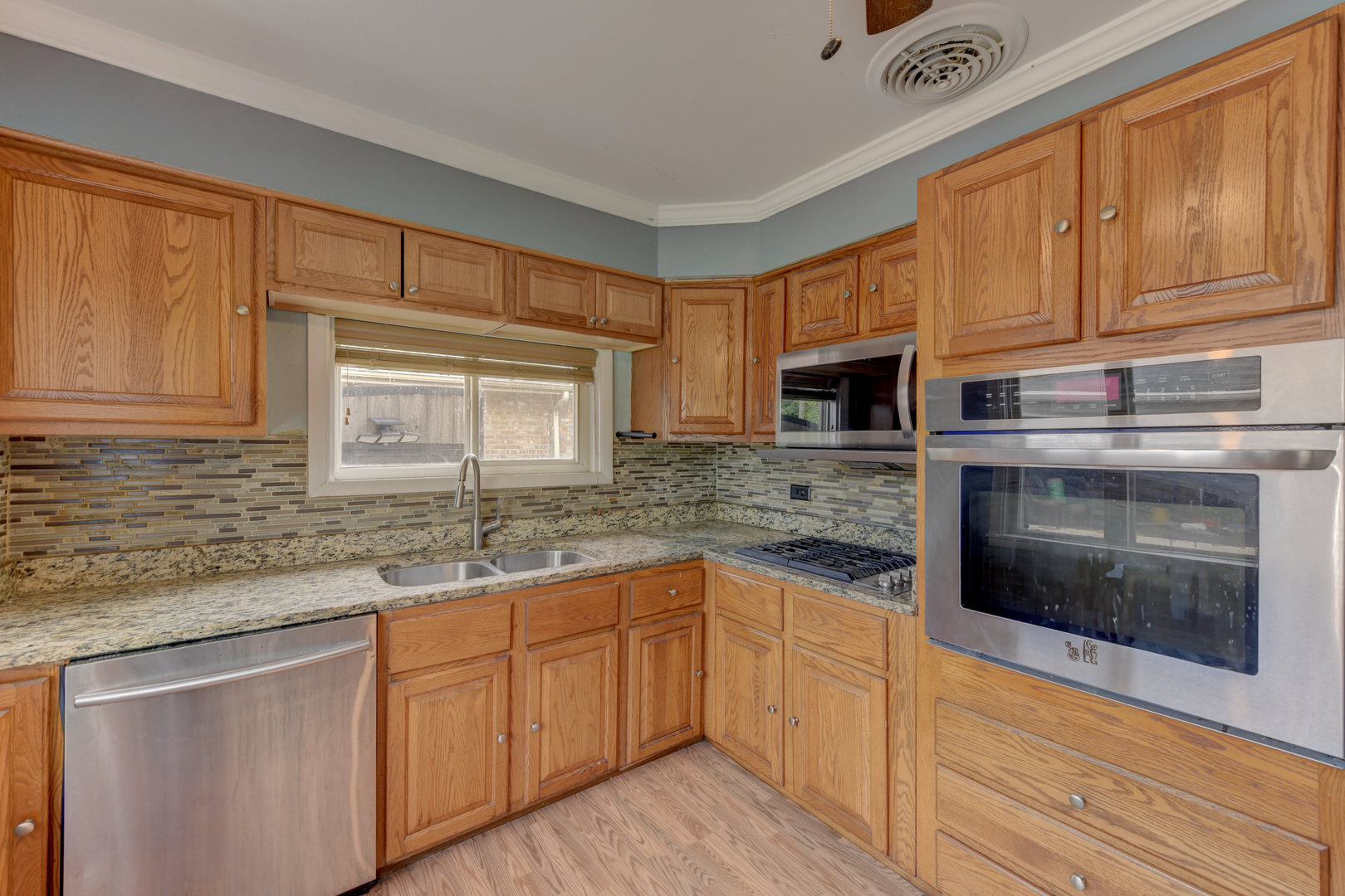 16218 Sussex Court, Markham, IL 60428