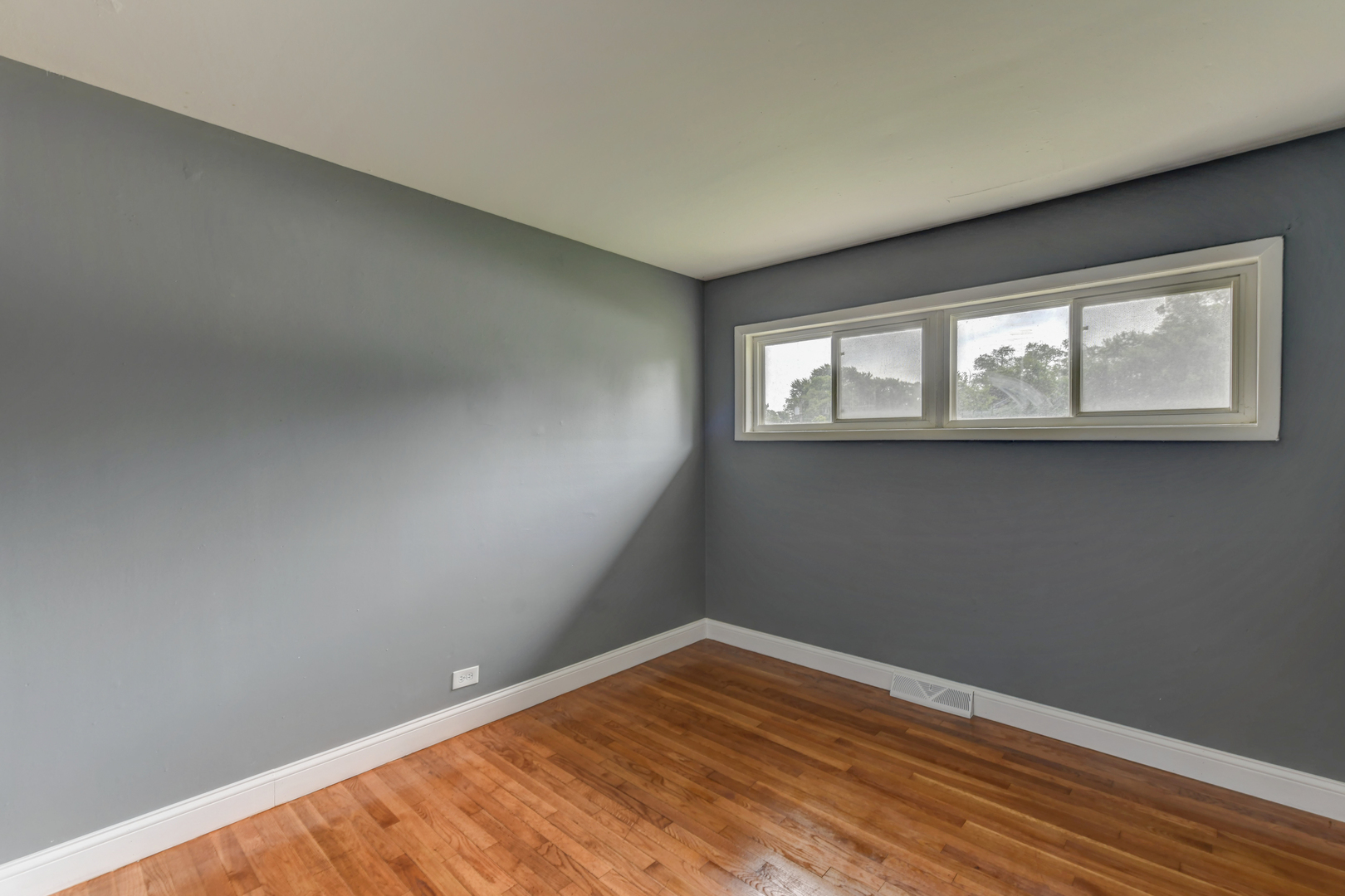 16218 Sussex Court, Markham, IL 60428