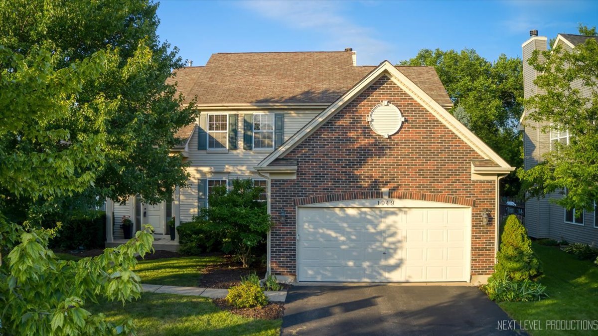 1949 PINNACLE Drive, Aurora, IL 60502