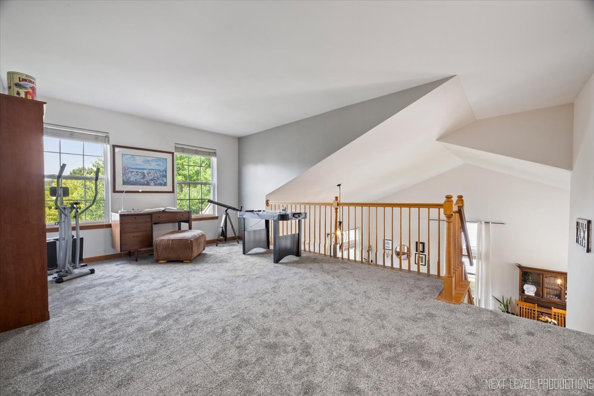 1949 PINNACLE Drive, Aurora, IL 60502