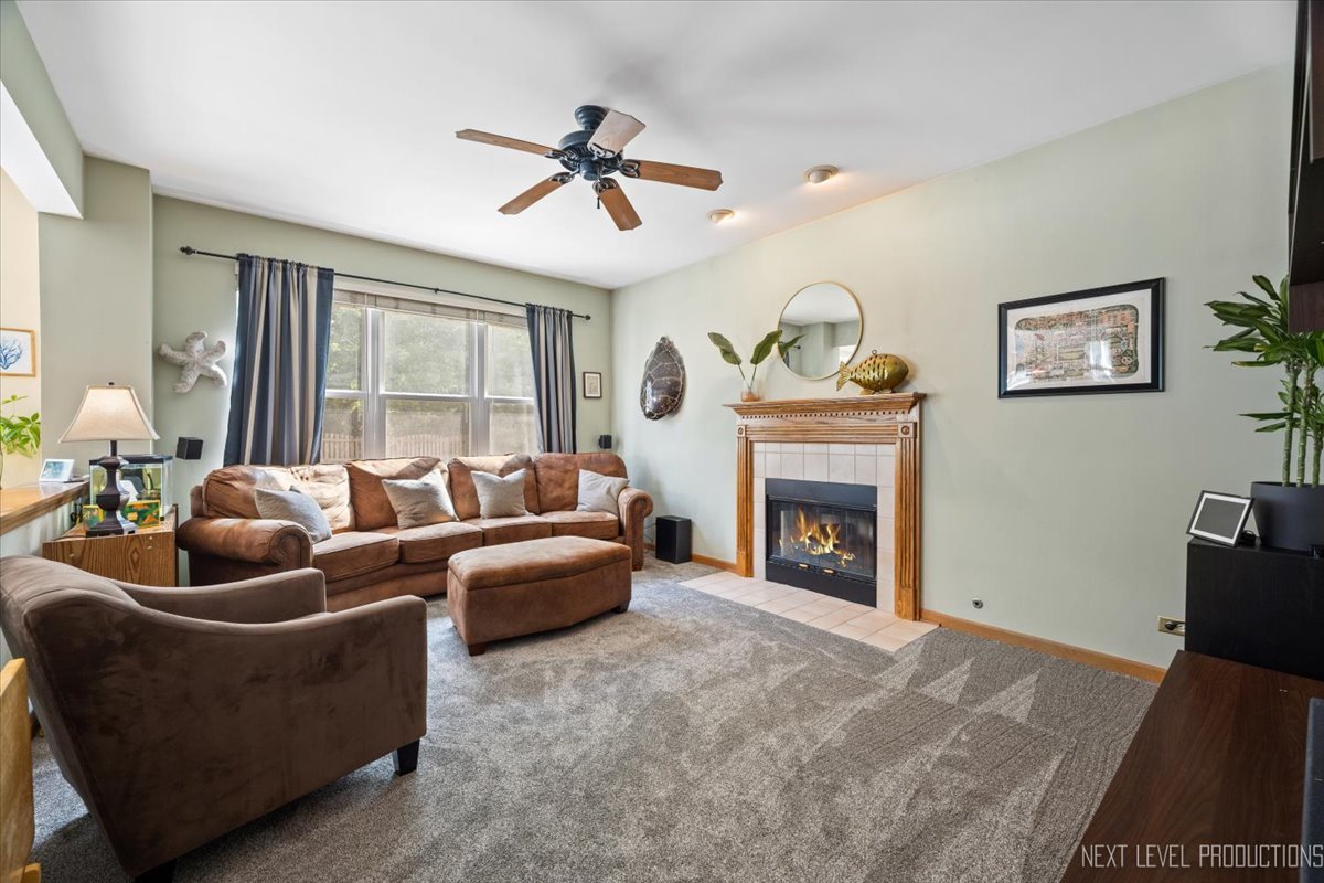 1949 PINNACLE Drive, Aurora, IL 60502