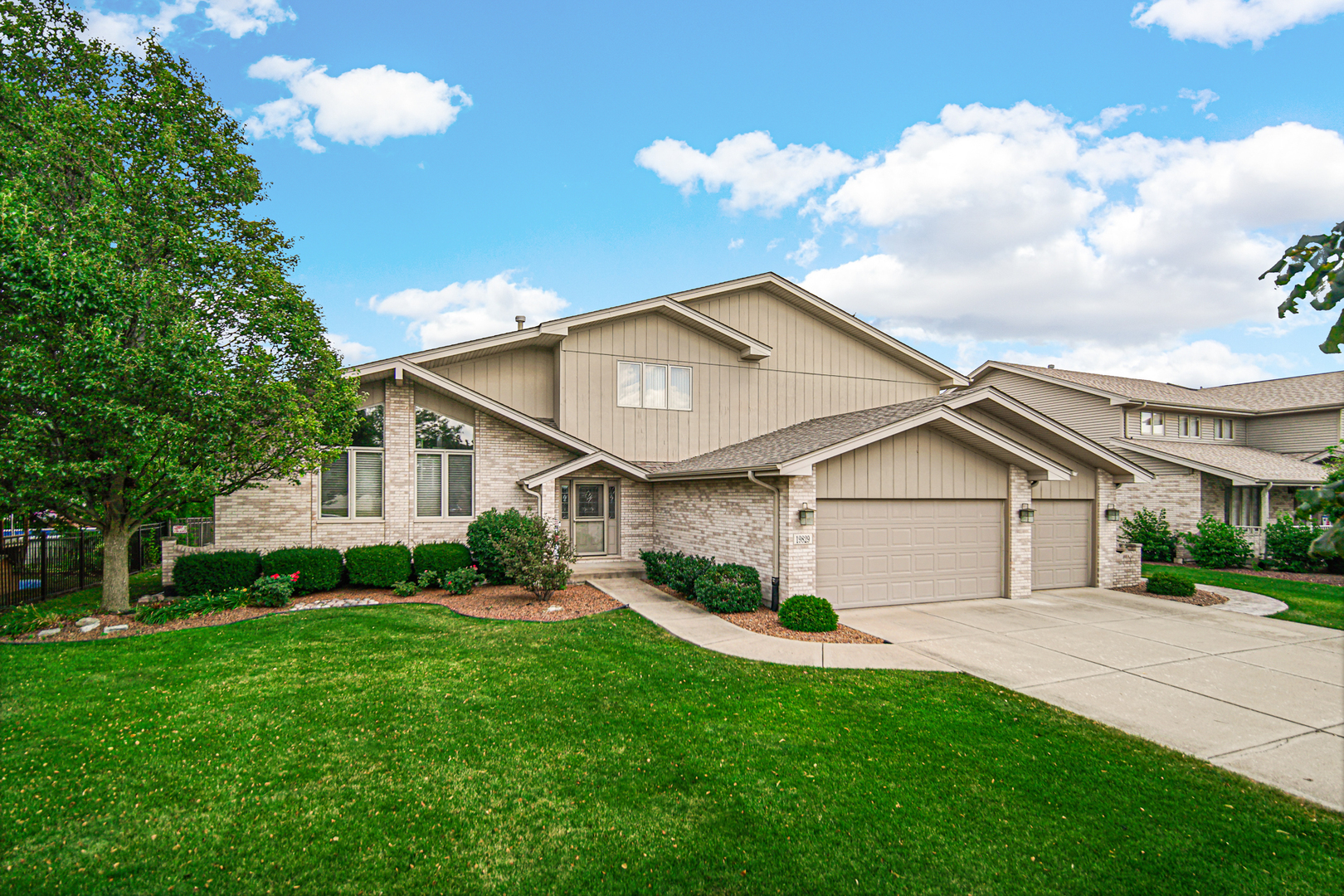 19829 Silverside Drive, Tinley Park, IL 60487