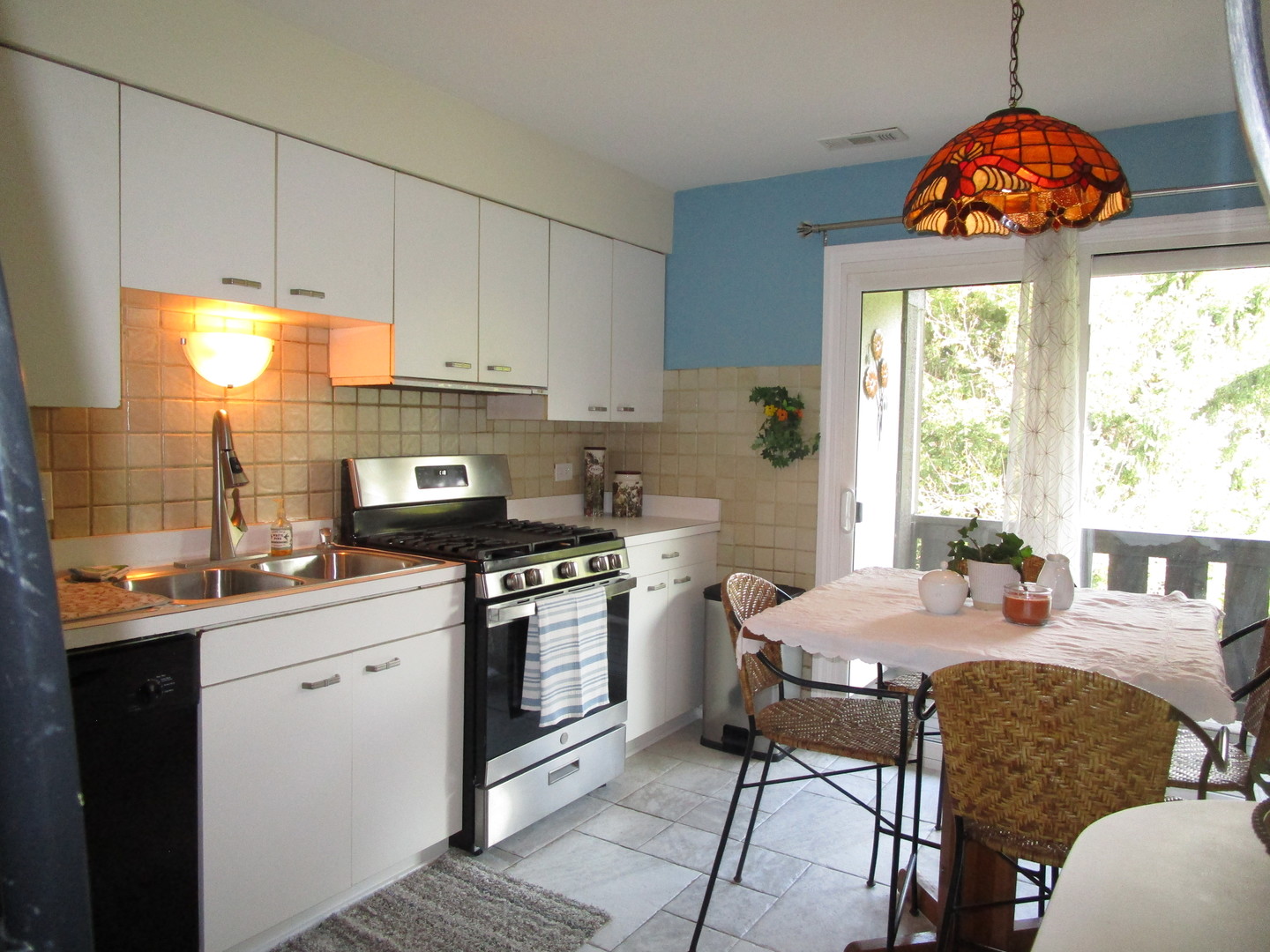 11207 Cottonwood Drive #21C, Palos Hills, IL 60465