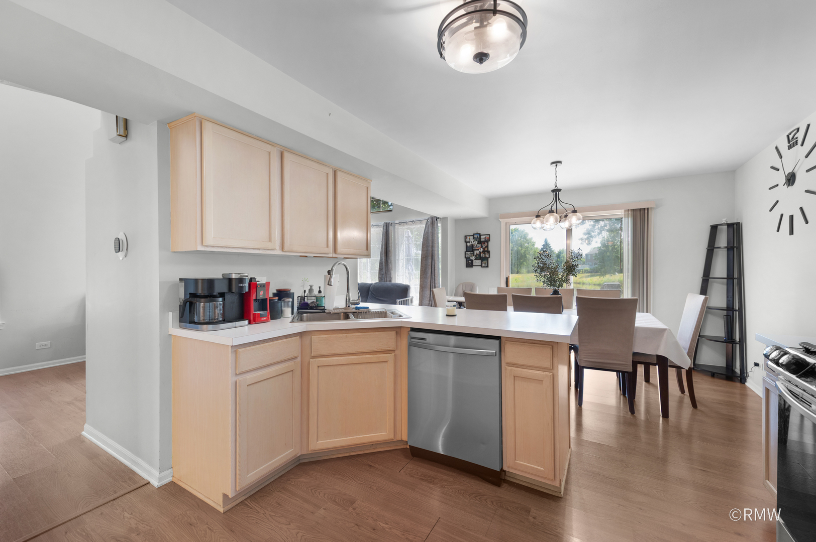 1261 River Ash Court, Bartlett, IL 60103