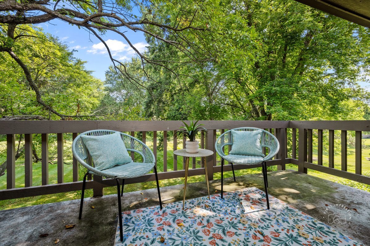 29W440 Emerald Green Drive #25-F, Warrenville, IL 60555