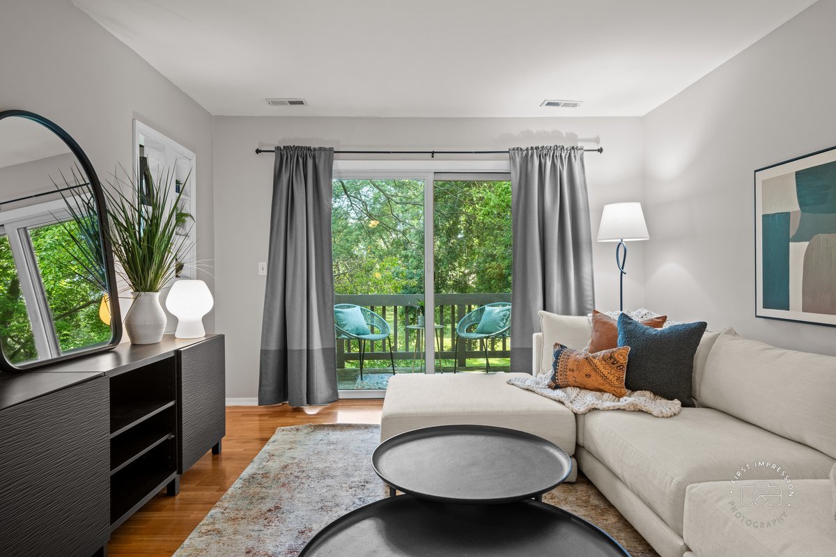 29W440 Emerald Green Drive #25-F, Warrenville, IL 60555