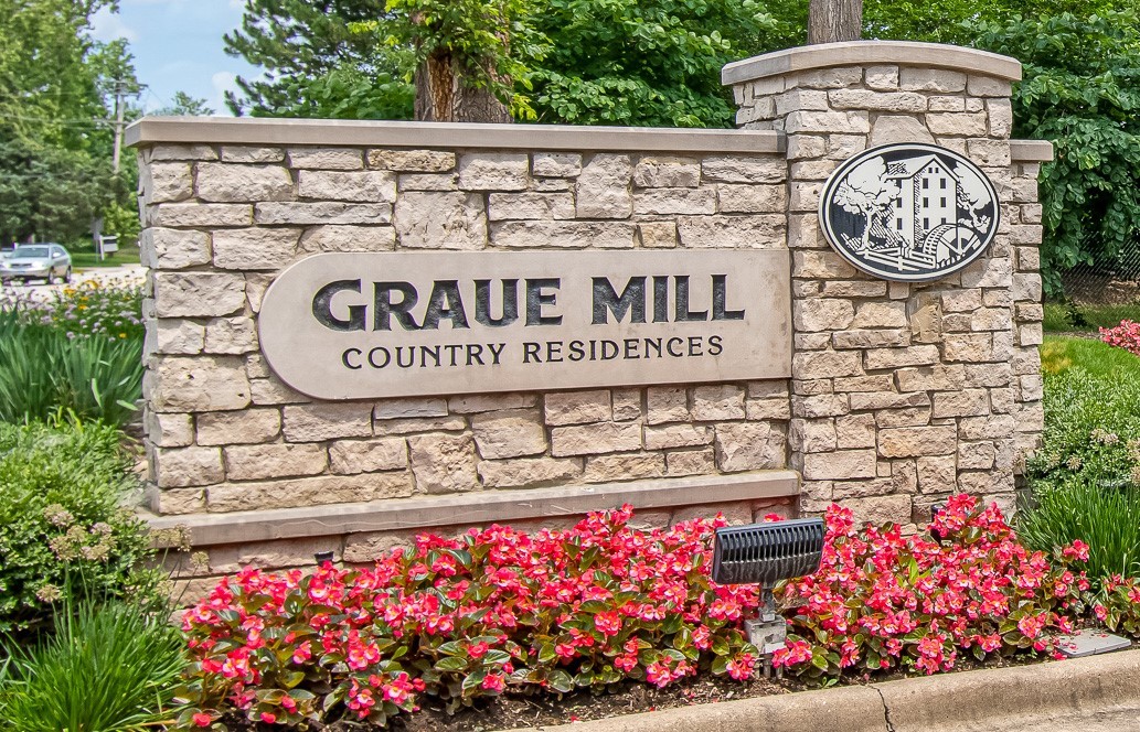 1409 Burr Oak Road #111A, Hinsdale, IL 60521