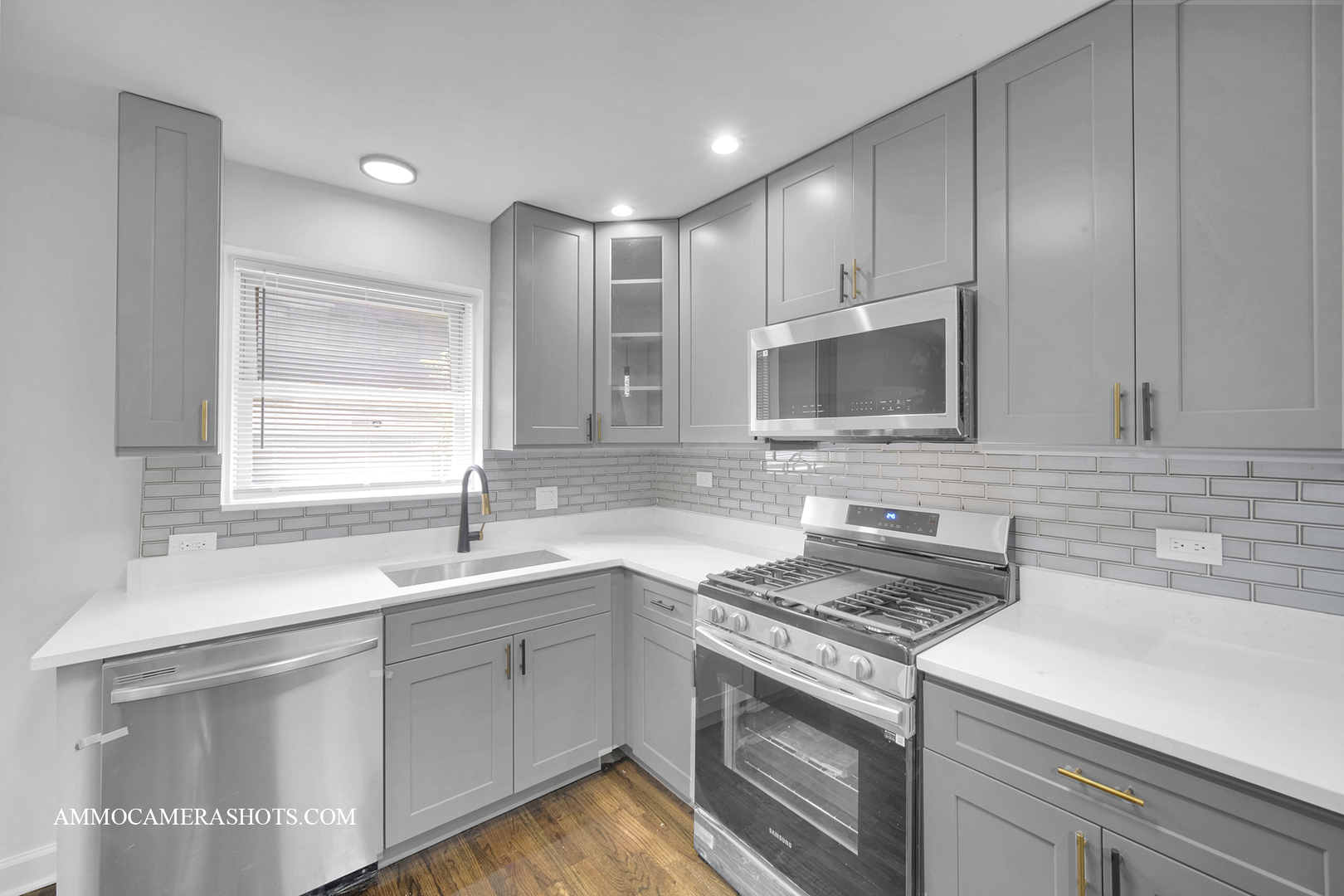 8128 S Dobson Avenue, Chicago, IL 60619