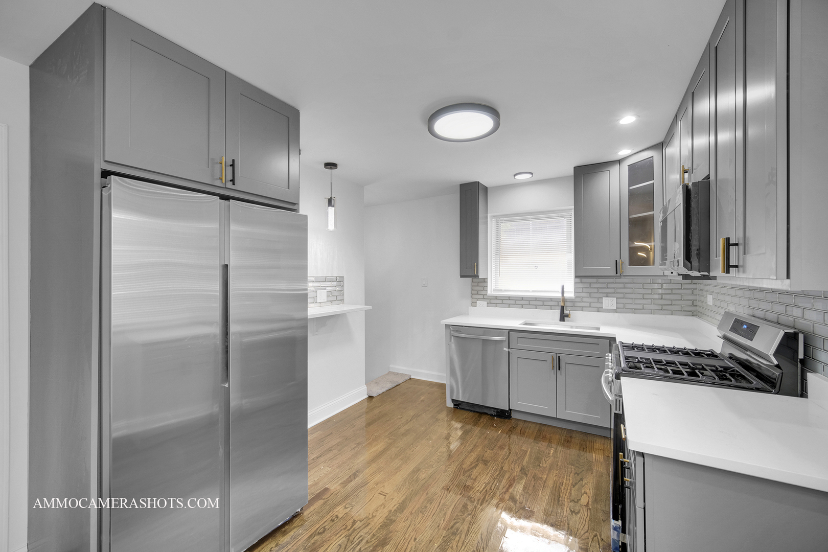 8128 S Dobson Avenue, Chicago, IL 60619
