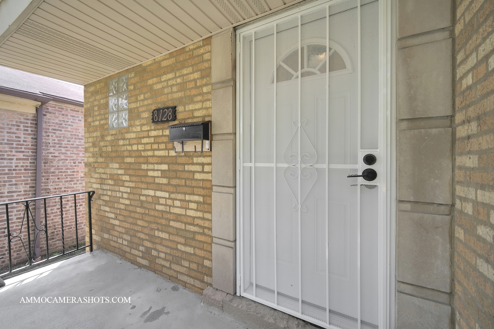 8128 S Dobson Avenue, Chicago, IL 60619
