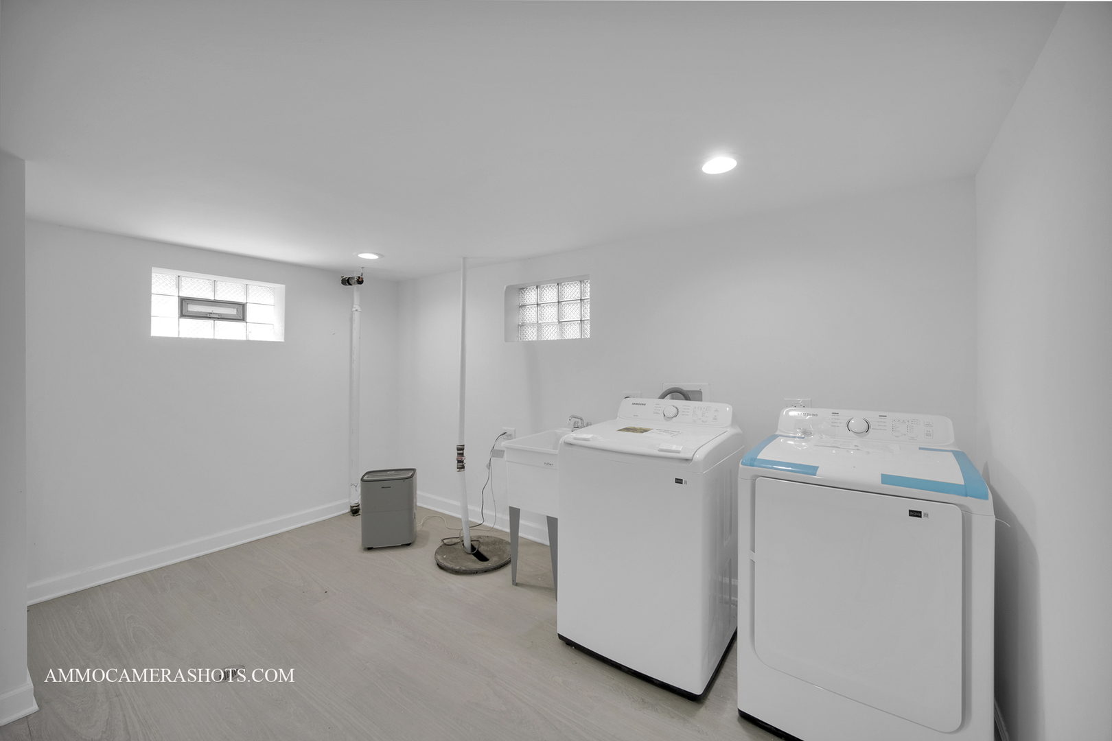 8128 S Dobson Avenue, Chicago, IL 60619