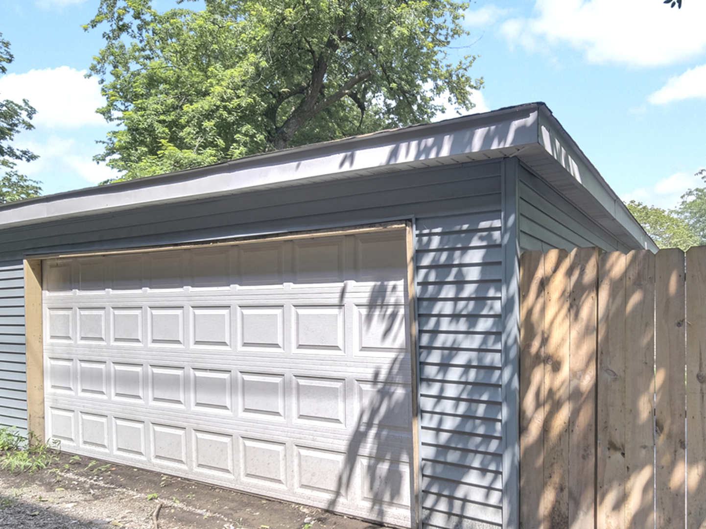 8128 S Dobson Avenue, Chicago, IL 60619