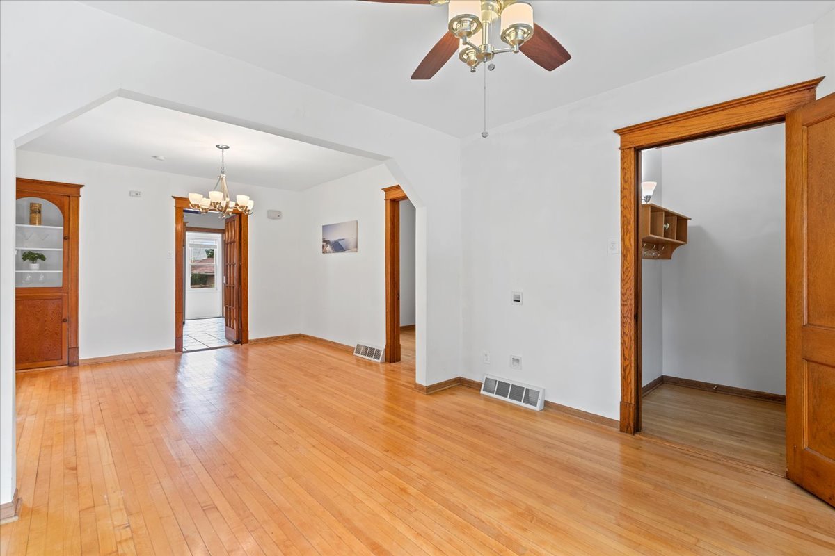 1316 59th Avenue, Cicero, IL 60804