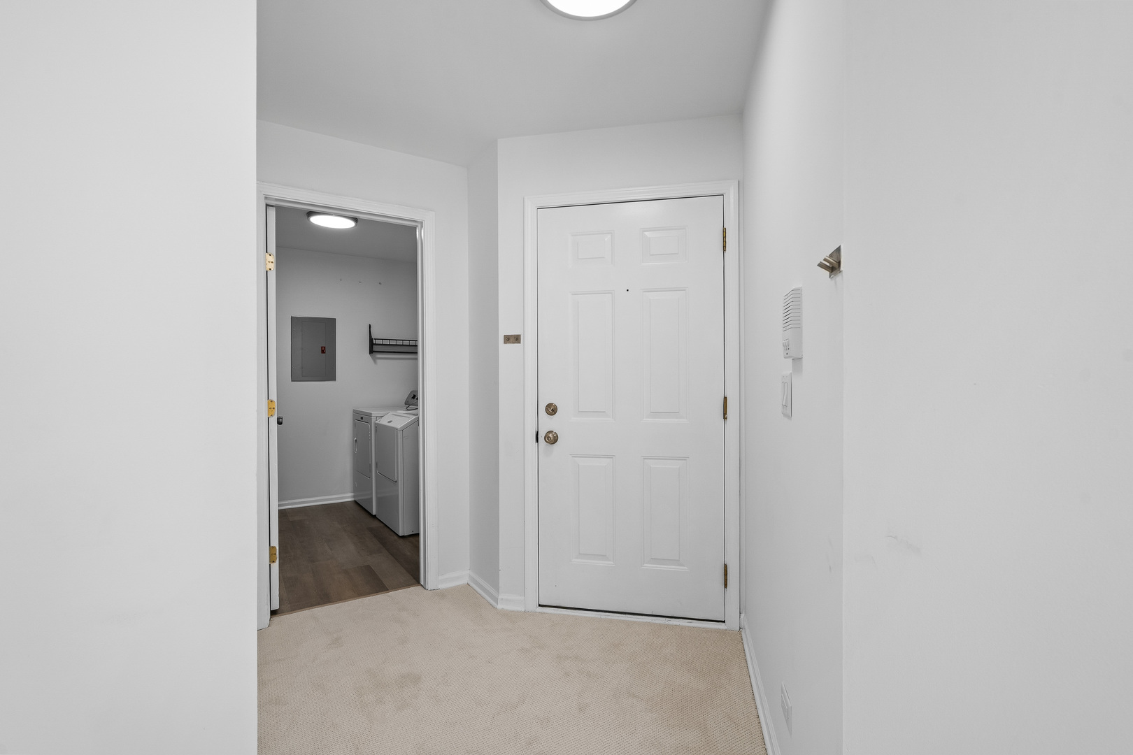 1401 Clove Court #D, Mount Prospect, IL 60056