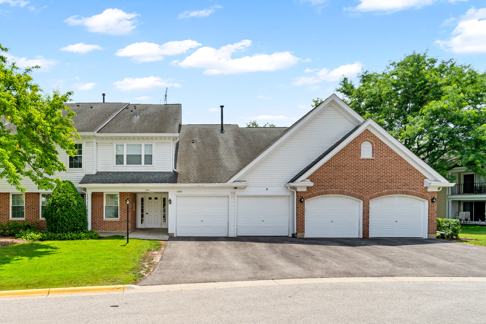 1401 Clove Court #D, Mount Prospect, IL 60056