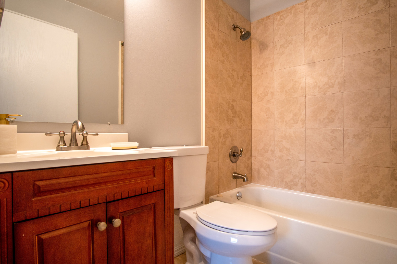 15 Gant Circle #E, Streamwood, IL 60107