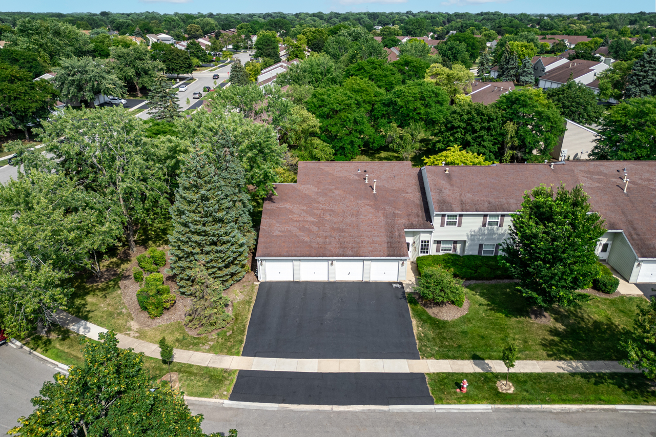 15 Gant Circle #E, Streamwood, IL 60107