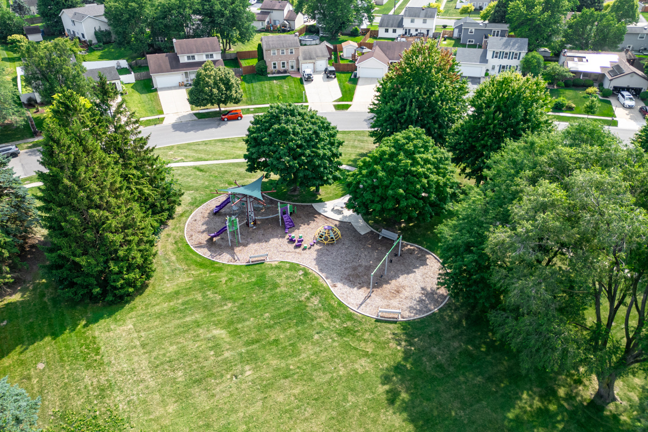 15 Gant Circle #E, Streamwood, IL 60107