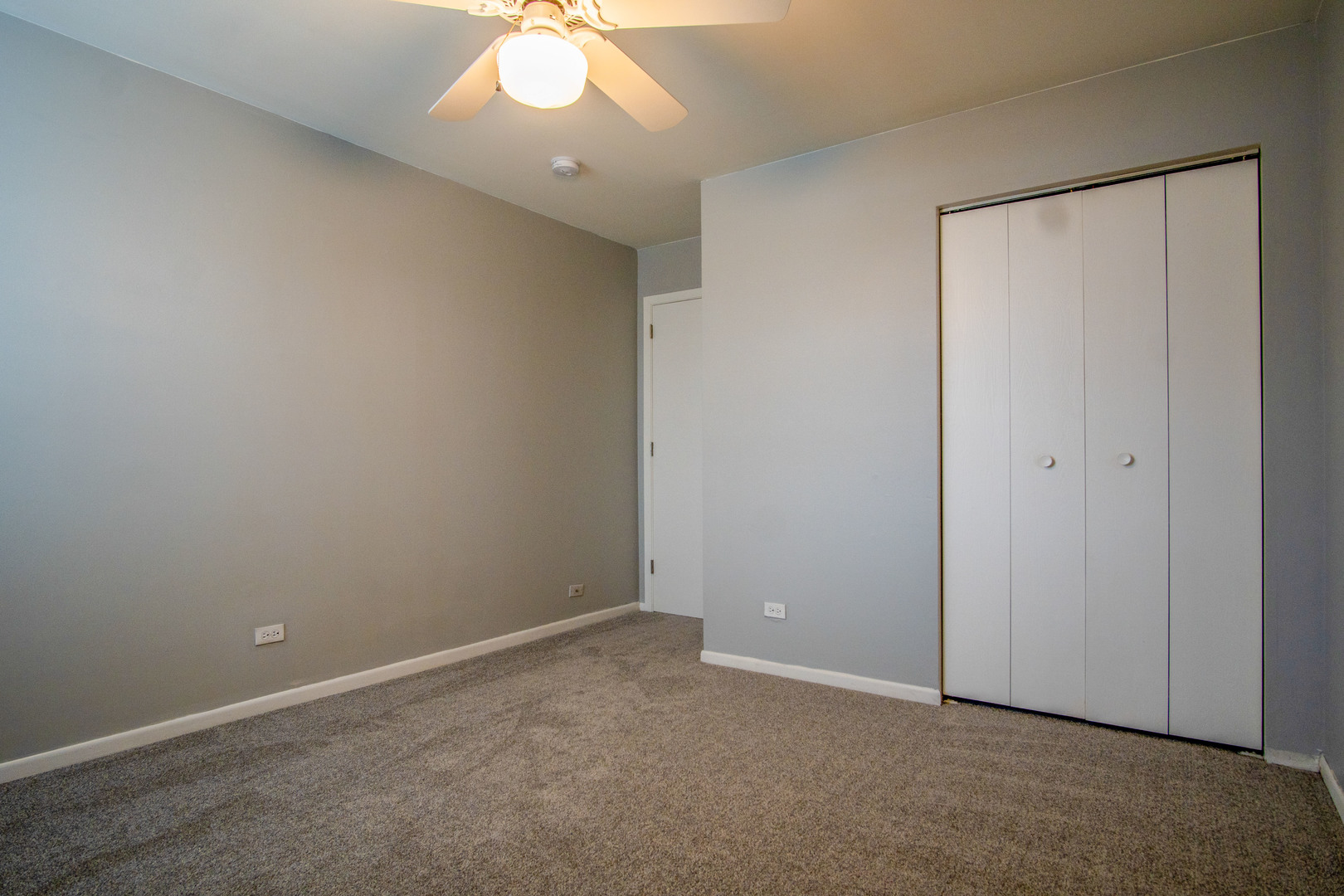 15 Gant Circle #E, Streamwood, IL 60107