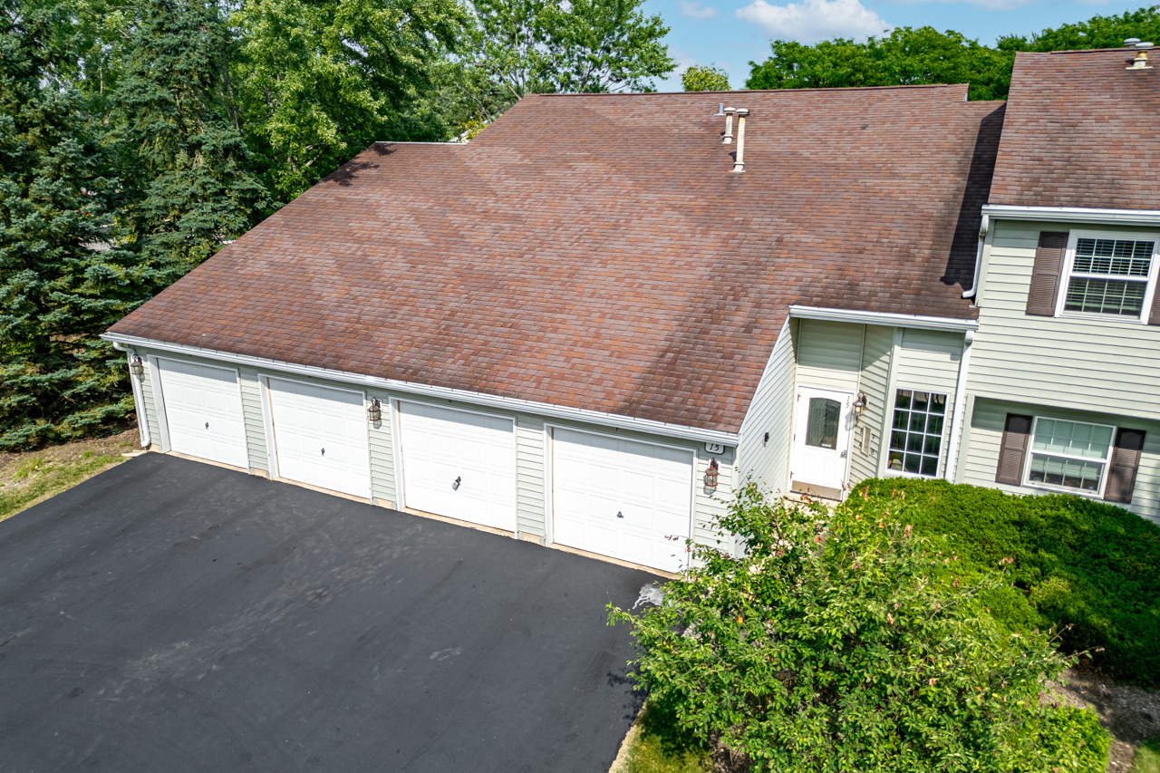 15 Gant Circle #E, Streamwood, IL 60107